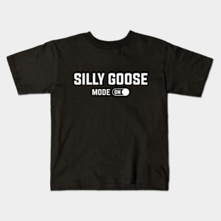 Silly Goose University Funny School Student Meme Kids T-Shirt